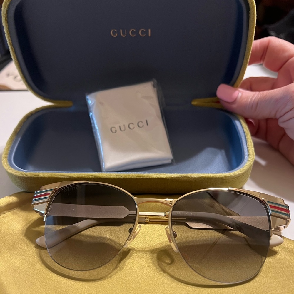 ❤️ NEW STUNNING GUCCI GOLD CAT EYE SUNGLASSES ❤️